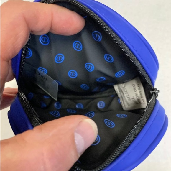 Dior Cosmetic Case - Picture 6 of 6